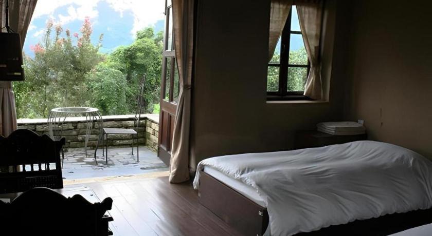 Hananoie - A Permaculture Resort Pokhara Luaran gambar